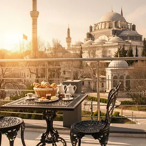 فندق Xloft ***